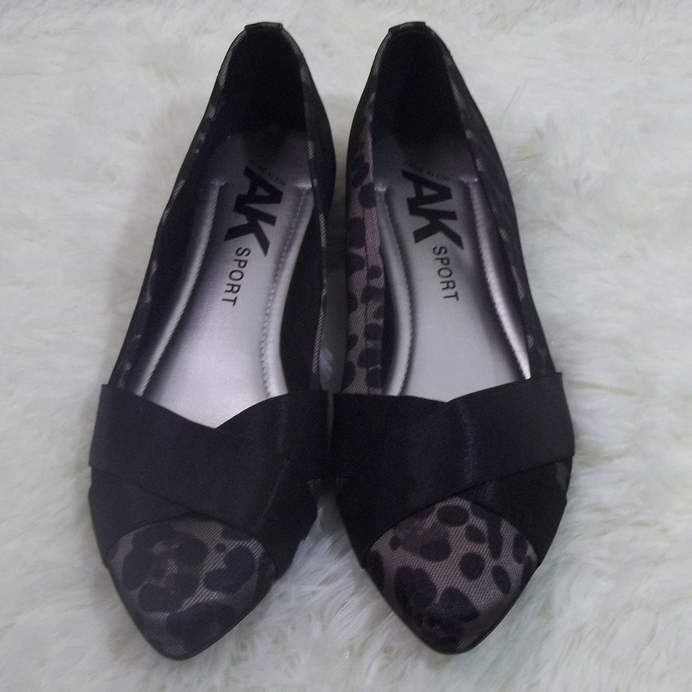 Ann Klein Sport  Oalise flats new